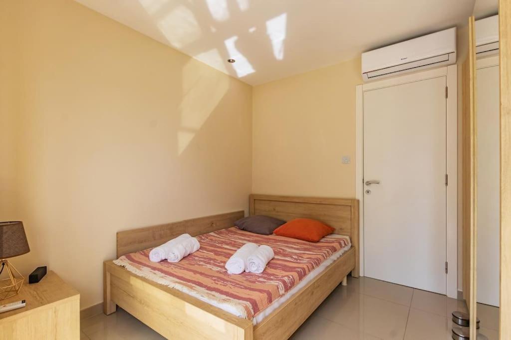 Modern 3 Bedroom Apartment Close To Paceville And Beach Is-Swieqi Bagian luar foto