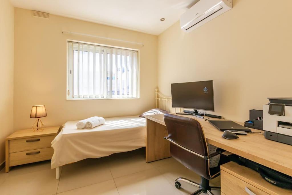 Modern 3 Bedroom Apartment Close To Paceville And Beach Is-Swieqi Bagian luar foto