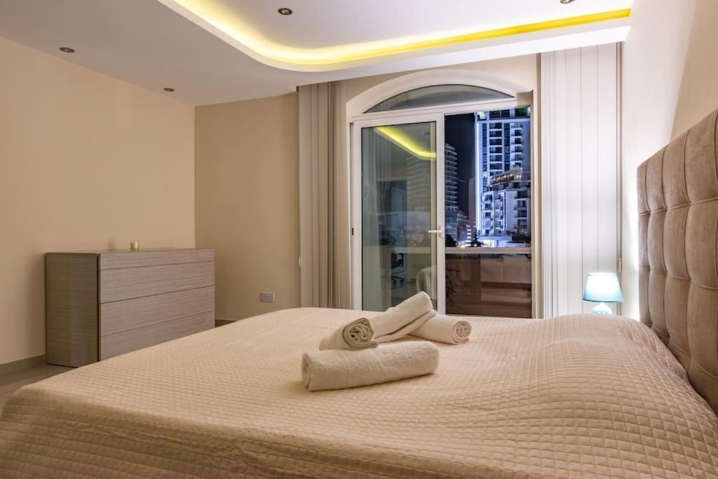 Modern 3 Bedroom Apartment Close To Paceville And Beach Is-Swieqi Bagian luar foto