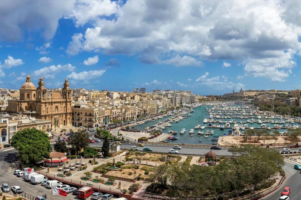 Modern 3 Bedroom Apartment Close To Paceville And Beach Is-Swieqi Bagian luar foto