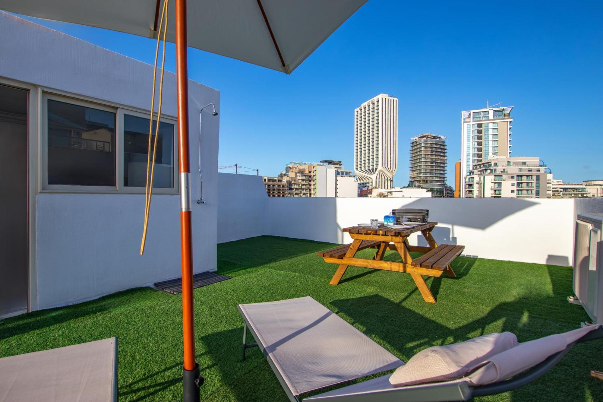 Modern 3 Bedroom Apartment Close To Paceville And Beach Is-Swieqi Bagian luar foto